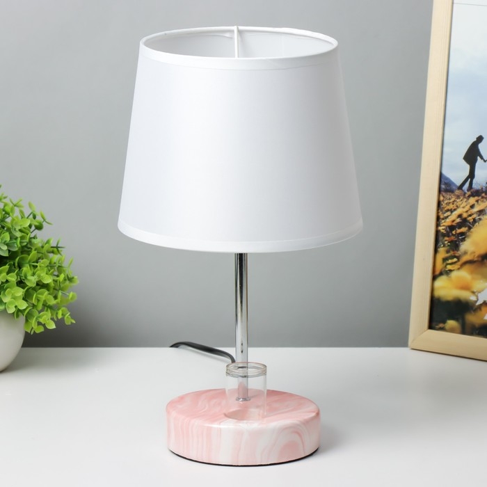 Настольная лампа  Настольная лампа "Аэлита" 1х40Вт E14 розовый 18х18х31см RISALUX