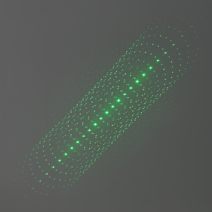 Указка лазерная 4 + 1 насадки от 2 х ААА 7,7х21 см Указка лазерная 4 + 1 насадки от 2 х ААА 7,7х21 см