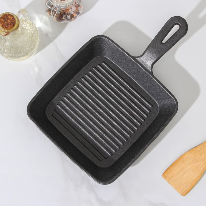 Сковорода-гриль чугунная «Квадрат. Гриль», 19×19×3 см, чугунная ручка, цвет чёрный Сковорода-гриль чугунная «Квадрат. Гриль», 19×19×3 см, чугунная ручка, цвет чёрный