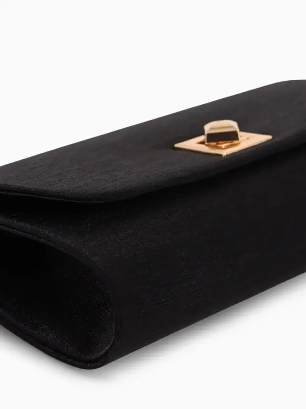 Сумка-клатч женская вечерняя на клапане, на длинной цепочке, однотонная, чёрная