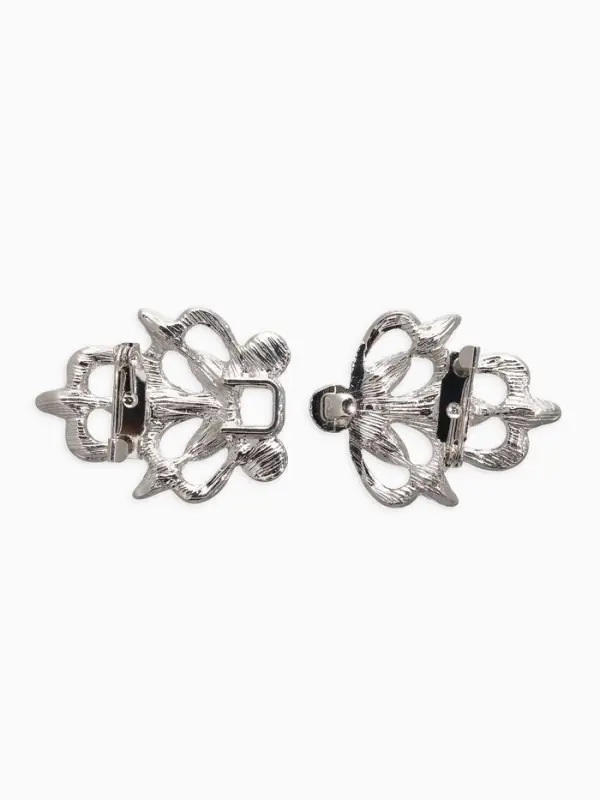 Зажим для кардигана Зажим для кардигана "Ажур", цветы, цвет синий в серебре