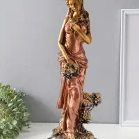 Фигура гипс &laquo;Девушка с виноградом&raquo;, бронза с золотом, 50&times;20&times;20 см