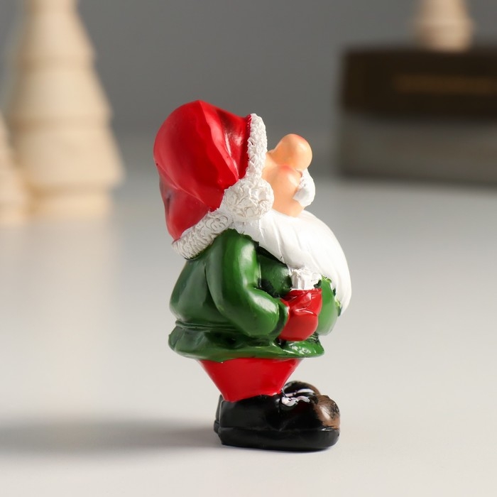Сувенир полистоун  Сувенир полистоун "Дед Мороз в зелёном кафтане в колпаке, весельчак" МИКС 6х4х7,8 см