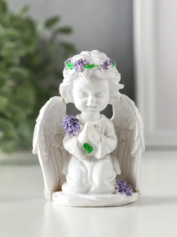 Сувенир полистоун Сувенир полистоун "Ангелочек с букетом лаванды" белый с фиолетовым 7х5х9 см