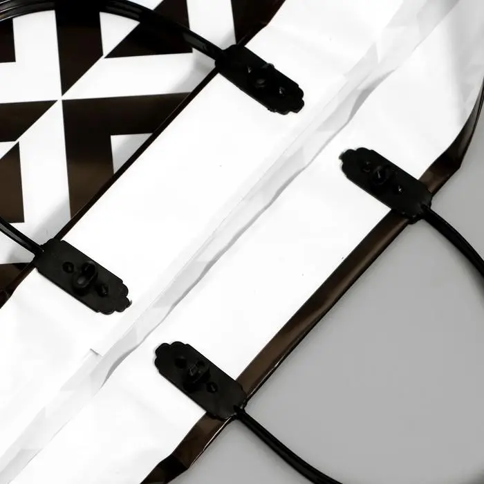 Пакет Пакет "Керама", полиэтиленовый с пластиковой ручкой, 37х35 см, 90 мкм