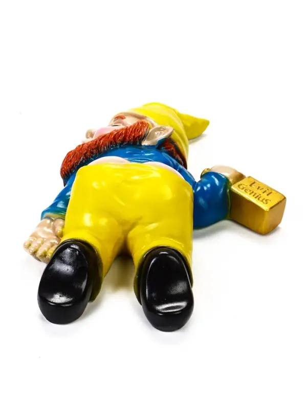 Садовая фигура из гипса &laquo;Рыжий пьяный гном&raquo;, 23&times;16&times;7 см