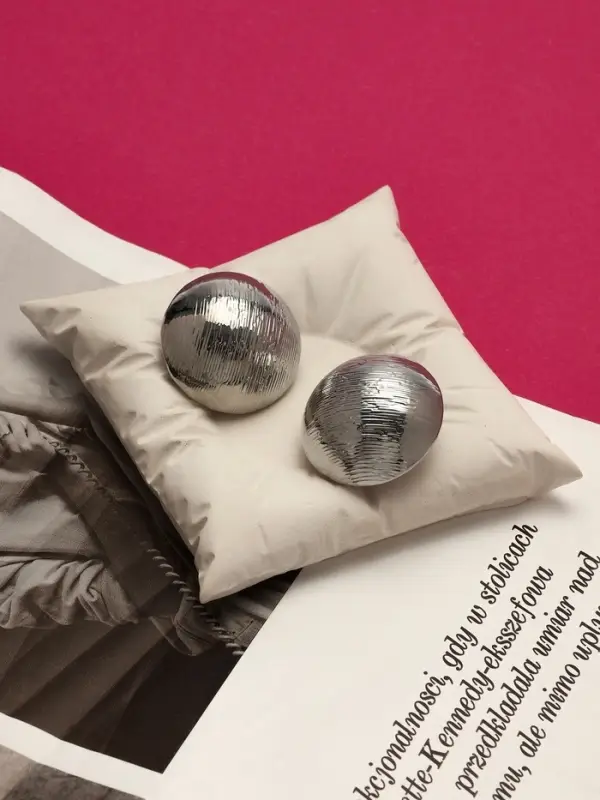 Серьги клипсы для ушей QF &laquo;Тренд. Объёмный круг&raquo;, цвет серебро