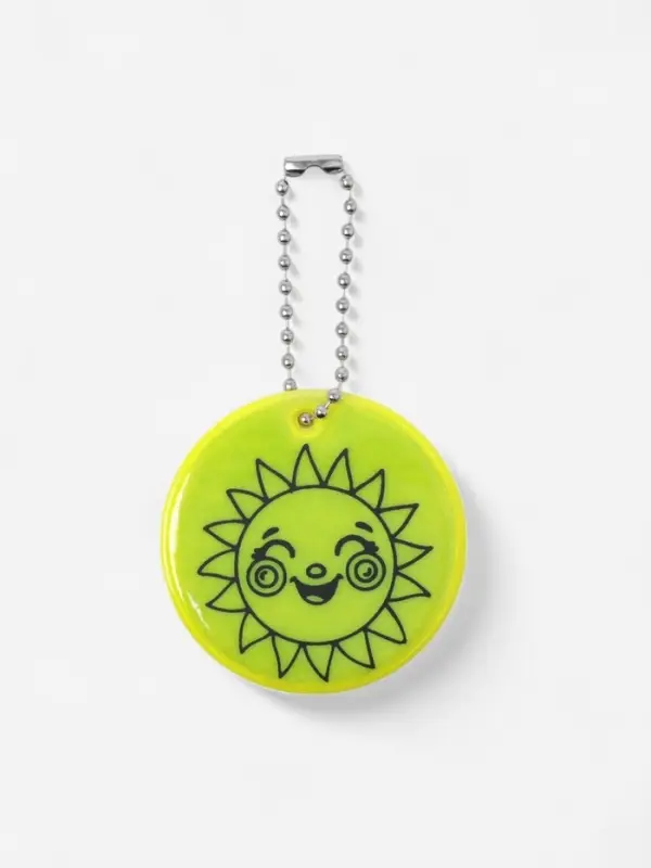 Светоотражающий элемент двусторон солнышко улыбка 4,7*4,7см цепочка салатовый АУ Светоотражающий элемент двусторон солнышко улыбка 4,7*4,7см цепочка салатовый АУ