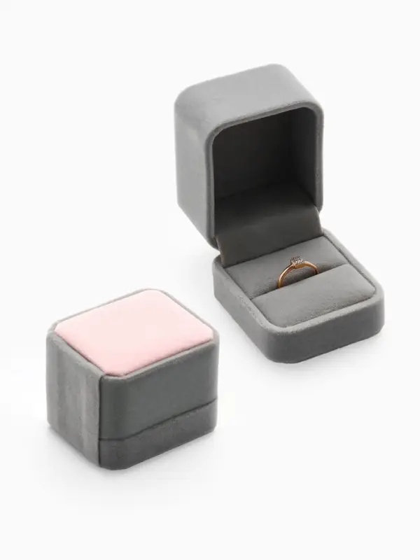 Футляр под кольцо, серьги &laquo;Геометрия&raquo;, бархатный, 5&times;5.5 см (&plusmn; 1 см), серо-розовый