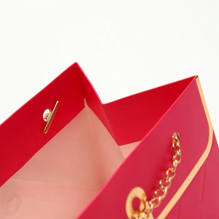 Пакет переноска для цветов, ручка цепь, &laquo;Малиновый&raquo;, с золотым тиснением, 15&times;10.5&times;10 см