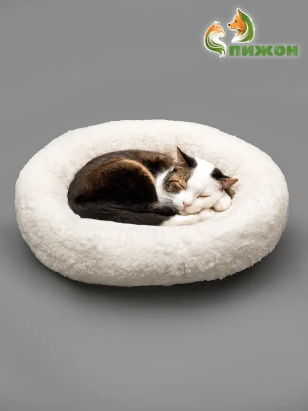 Лежанка для животных &laquo;Уют&raquo;, 50&times;42&times;11 см, мягкий мех, цвет молочный