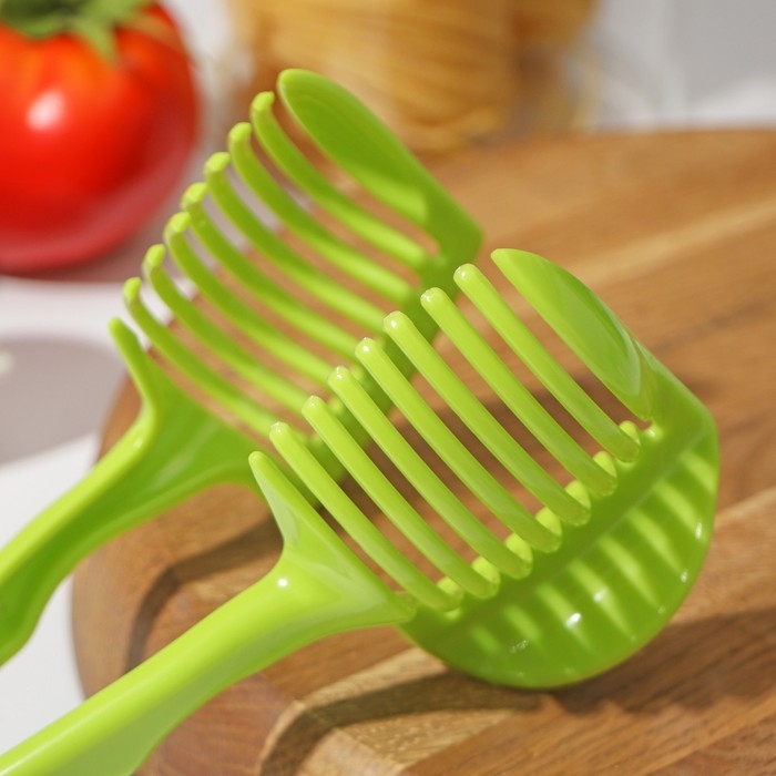 Щипцы для нарезки томатов Доляна, 18×8 см, цвет зелёный Щипцы для нарезки томатов Доляна, 18×8 см, цвет зелёный