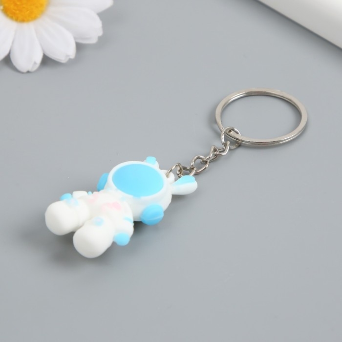 Брелок резина Брелок резина "Космонавт-заяц" МИКС 4,7х2,5х1,5 см