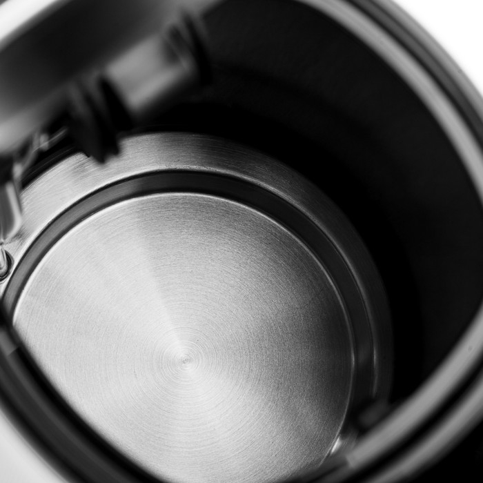 Чайник электрический BRAYER 1072BR, пластик, 1.7 л, 2200 Вт, чёрный Чайник электрический BRAYER 1072BR, пластик, 1.7 л, 2200 Вт, чёрный