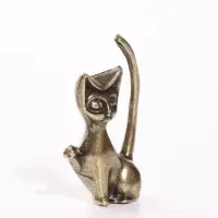 Фигурка декоративная &laquo;Кошка с поднятой лапкой&raquo;, металл, 2.6&times;1.2&times;4 см