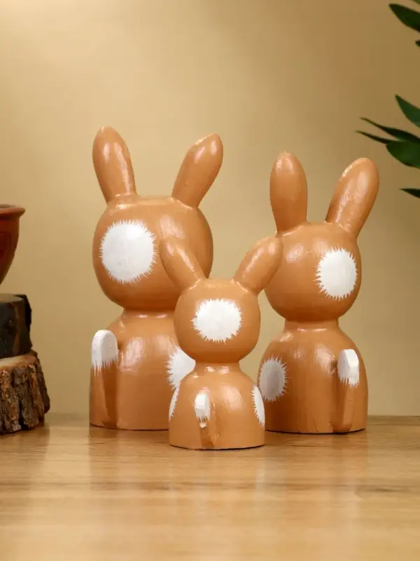 Набор сувенирный «Зайки», h=15 см, h=13 см, h=10.5 см, дерево, коричневый