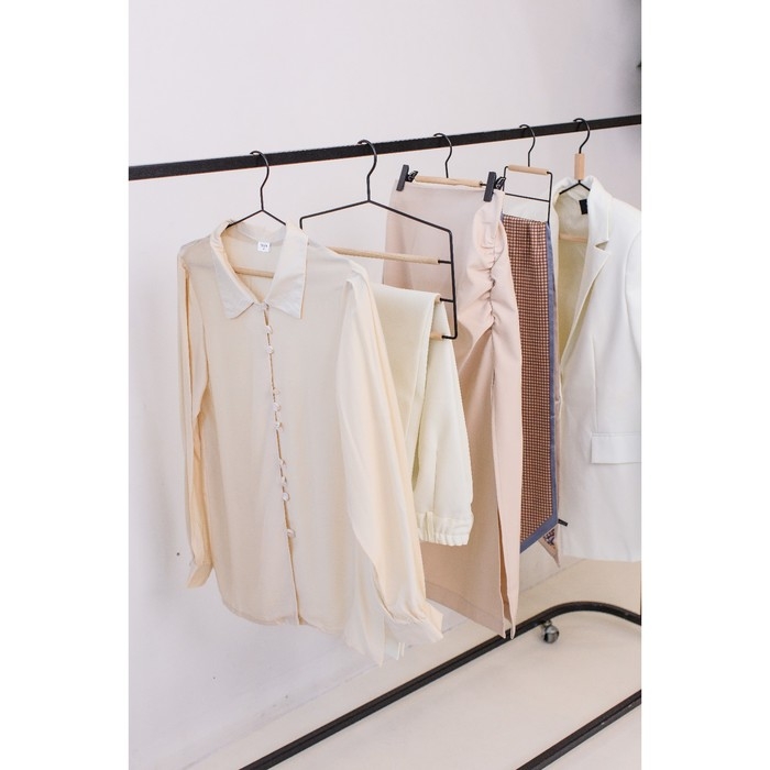 Плечики - вешалка для одежды LaDо́m Laconique, 42×24×3,2 см, широкие плечики, цвет чёрный Плечики - вешалка для одежды LaDо́m Laconique, 42×24×3,2 см, широкие плечики, цвет чёрный