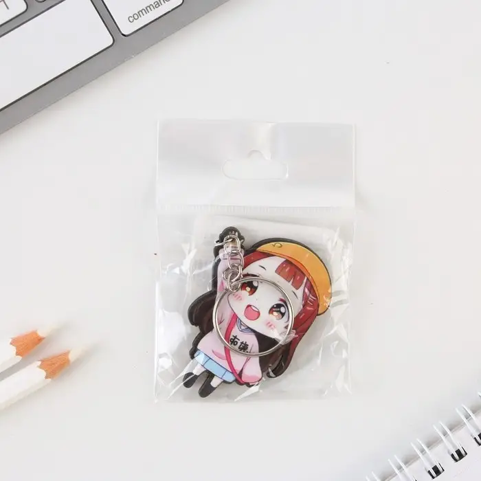 Брелок для ключей аниме «Девочка в берете» деревянный