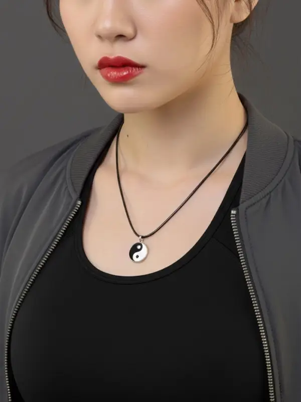 Кулон на шнурке &laquo;Инь-ян&raquo;, чёрно-белый в серебре, 45 см