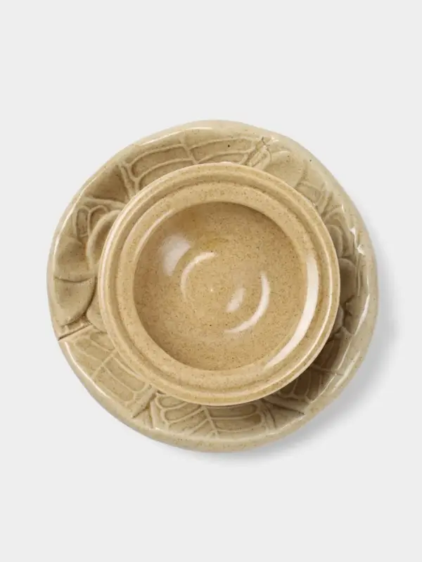 Соусник с крышкой на подставке &laquo;Флора&raquo;, 11&times;11&times;7 см, керамика, бежевый