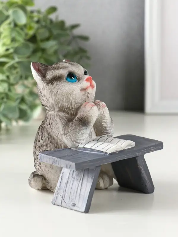 Фигурка полистоун &laquo;Котик с книгой за партой&raquo;, серый, 9&times;8.5&times;9.5 см