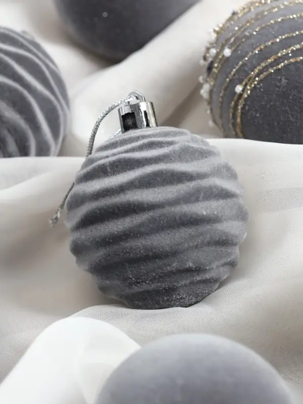 Набор шаров пластик d-6 см, 16 шт Набор шаров пластик d-6 см, 16 шт "Бархат. Маскарад" серый