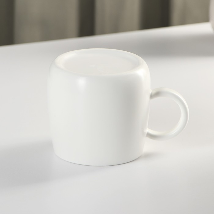 Кружка керамическая с крышкой и ложкой &laquo;Ангелок&raquo;, 350 мл, цвет белый