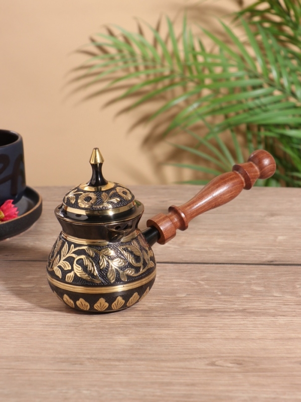 Турка "Чёрное золото" латунь, с крышкой и деревянной ручкой, 250 мл