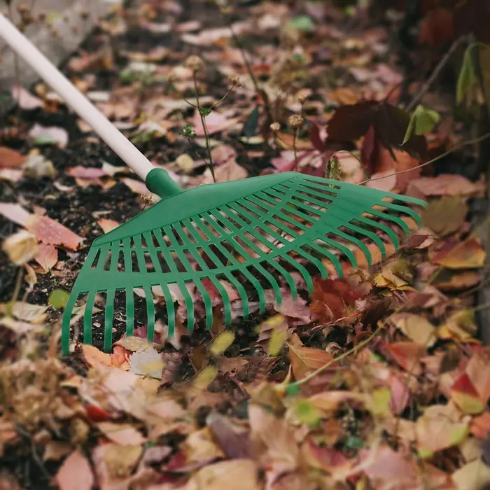 Грабли веерные, пластинчатые, 23 зубца, пластик, тулейка 24 мм, без черенка, МИКС Грабли веерные, пластинчатые, 23 зубца, пластик, тулейка 24 мм, без черенка, МИКС