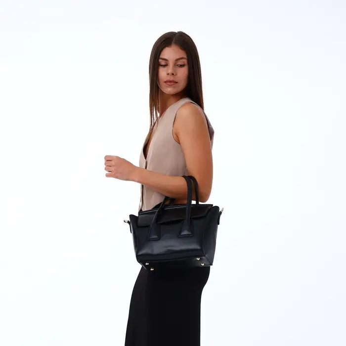 Сумка женская мессенджер на магните, 35&times;15&times;23 см, чёрная