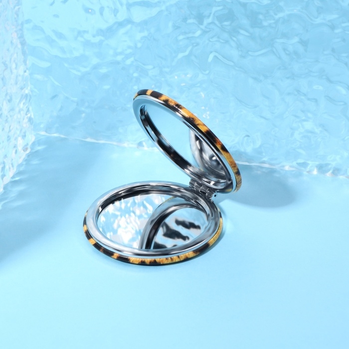 Зеркало складное «ANIMAL», d = 7 см, с увеличением, искусственная кожа, цвет «леопард» Зеркало складное «ANIMAL», d = 7 см, с увеличением, искусственная кожа, цвет «леопард»