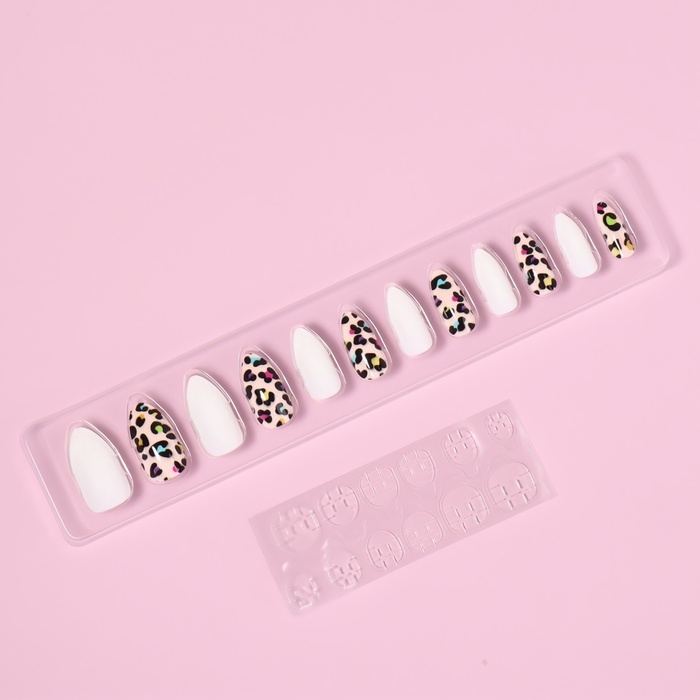 Накладные ногти &laquo;Лео&raquo;, 12 шт, с клеевыми пластинами, форма миндаль, белые, бежевые