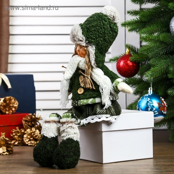 Кукла интерьерная Кукла интерьерная "Девочка с косичками в зелёном пальто и зелёной шапочке" 36х8х13 см