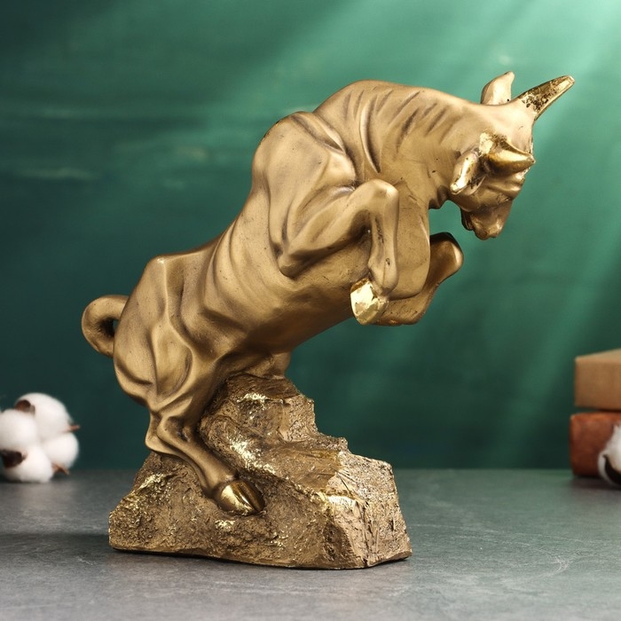 Фигура  Фигура "Бык на камне" 21х25х9см, бронза