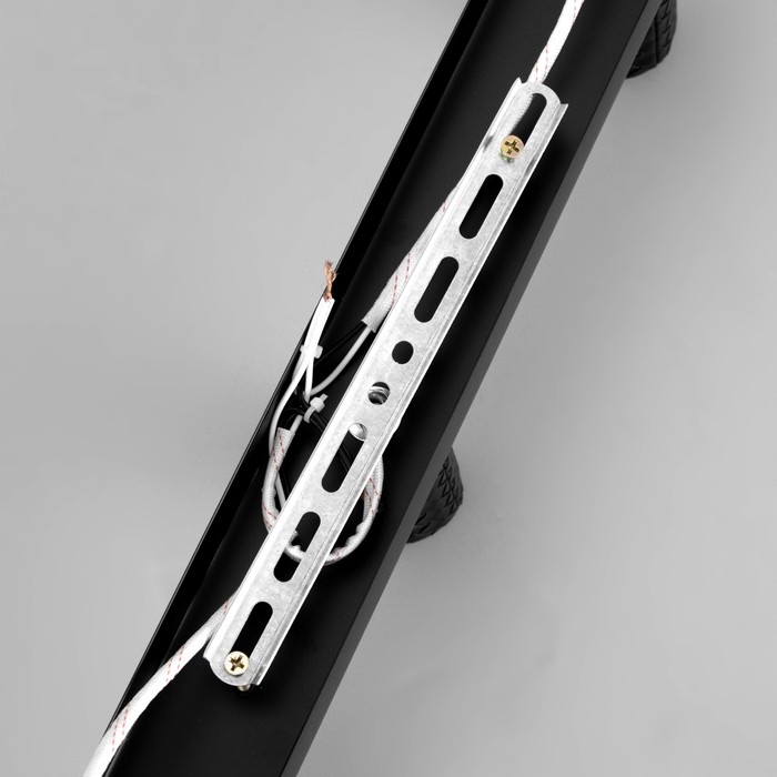 Потолочный светильник  Потолочный светильник "Скин" 3хЕ27 40Вт черный 30х6х16см