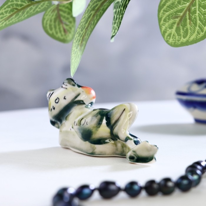 Сувенир «Лягушка сидячая», гжель, цветная, 8 х 5,5см Сувенир «Лягушка сидячая», гжель, цветная, 8 х 5,5см