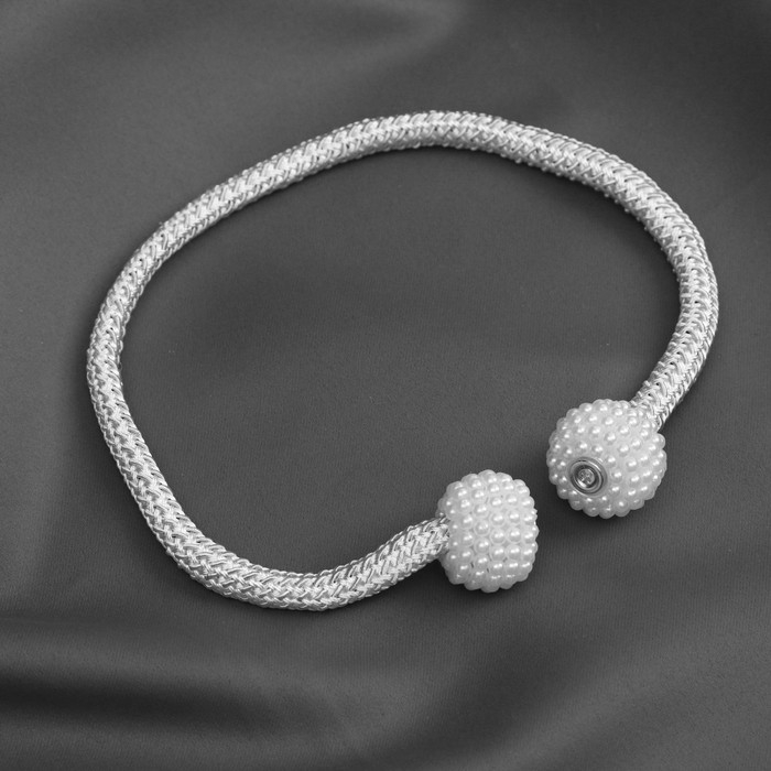 Подхват для штор «Шарики из бисера», d = 3 × 40 см, цвет белый/светло-нефритовый Подхват для штор «Шарики из бисера», d = 3 × 40 см, цвет белый/светло-нефритовый