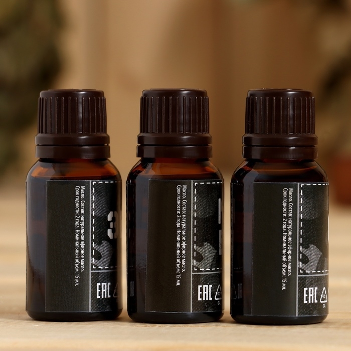 Набор эфирных масел в треугольной коробке  Набор эфирных масел в треугольной коробке "Крутому мужику" 3 шт.