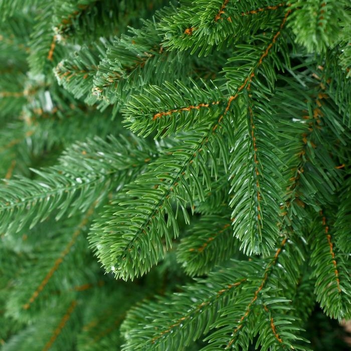 Ель искусственная Севастопольская 1,6 м подставка металл Ель искусственная Севастопольская 1,6 м подставка металл