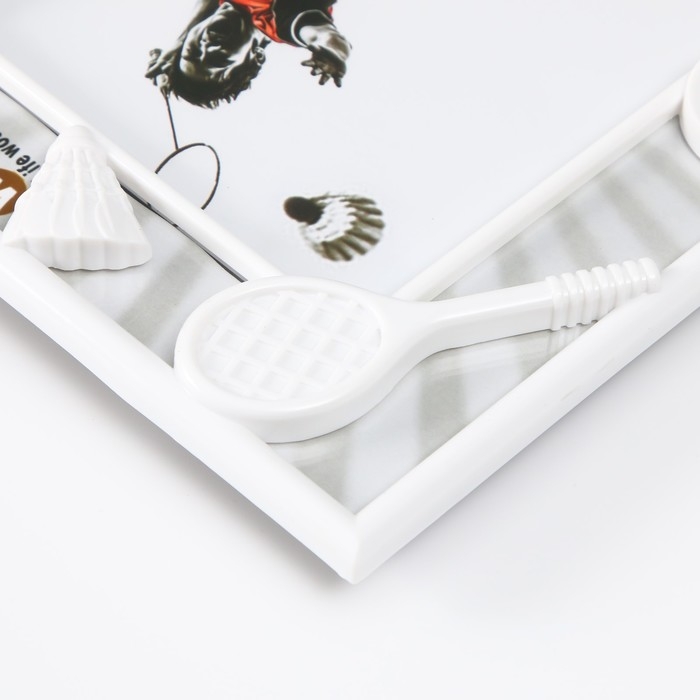 Фоторамка пластик 13х18 см  Фоторамка пластик 13х18 см "Спортивная жизнь" белый 18,7х1,6х23,2 см