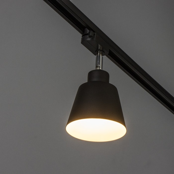 Светильник трековый Светильник трековый "Цилиндр" Е27 40Вт черный 17х12х18см