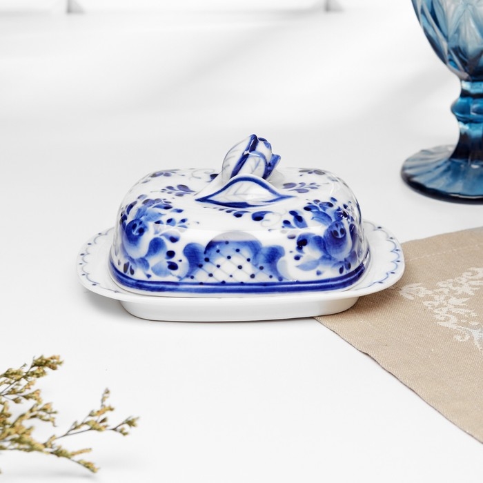 Маслёнка «Тюльпан», 16х10,5х10 см, гжель Маслёнка «Тюльпан», 16х10,5х10 см, гжель