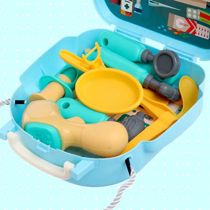 Игровой набор доктора «Юный врач», в чемодане Игровой набор доктора «Юный врач», в чемодане