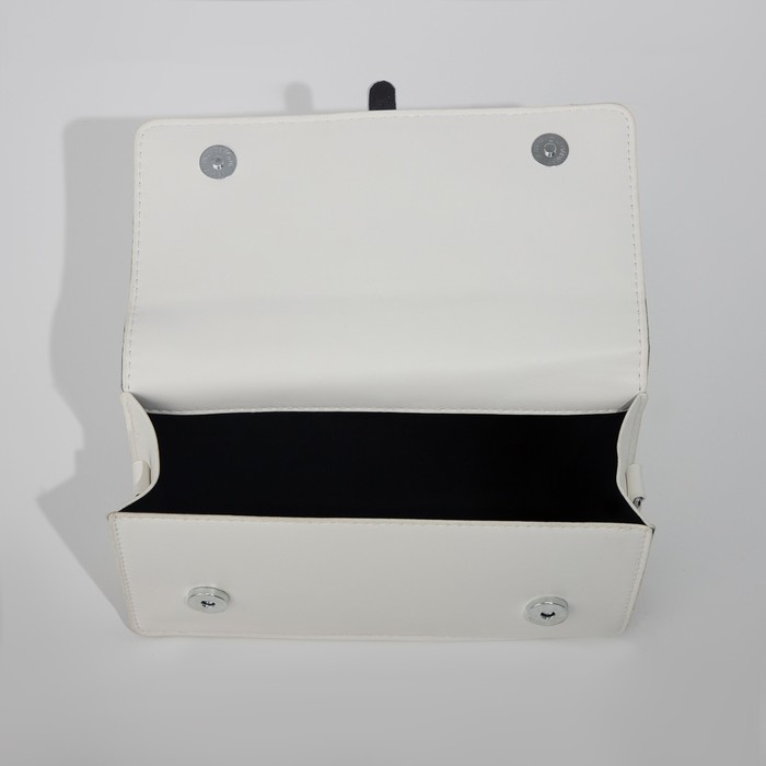 Сумка-мессенджер на клапане, цвет белый Сумка-мессенджер на клапане, цвет белый