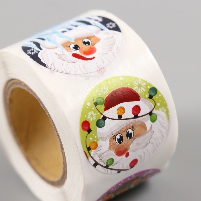 Наклейка бумага Наклейка бумага "Дедушка Мороз" d=2,5 см 252 шт в рулоне