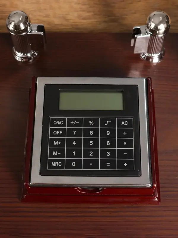 Набор настольный 7 в 1, (карандашница с часами, визитница, глобус, подставка, калька, подставка для мелочей)