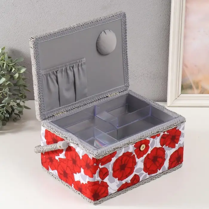 Шкатулка для рукоделия и шитья &laquo;Красные маки на белом&raquo;, хранение ниток, иголок, мелочи, 19&times;26&times;14.5 см