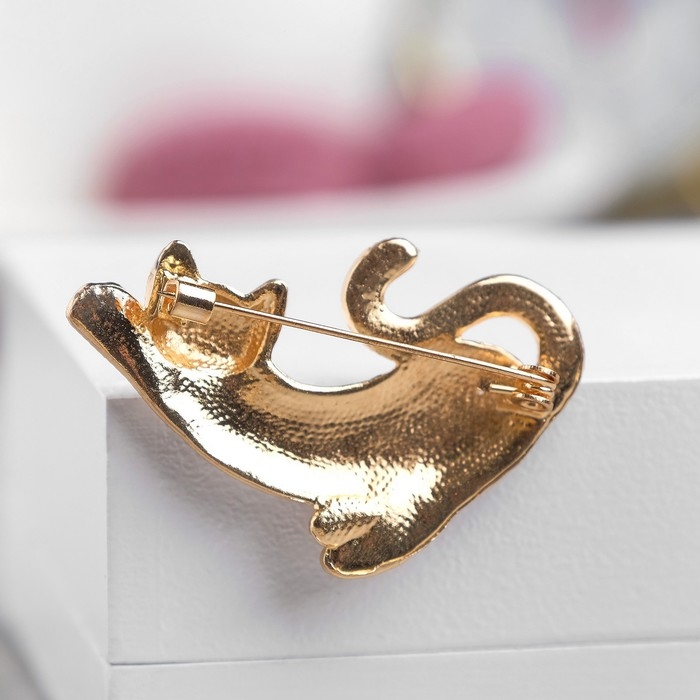 Брошь «Кошка» ленивица, цветная в золоте Брошь «Кошка» ленивица, цветная в золоте