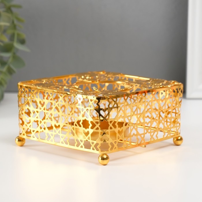 Подсвечник металл на 1 свечу  Подсвечник металл на 1 свечу "Квадрат. Подсолнухи" золото d=5,5 см 10х10х5,6 см