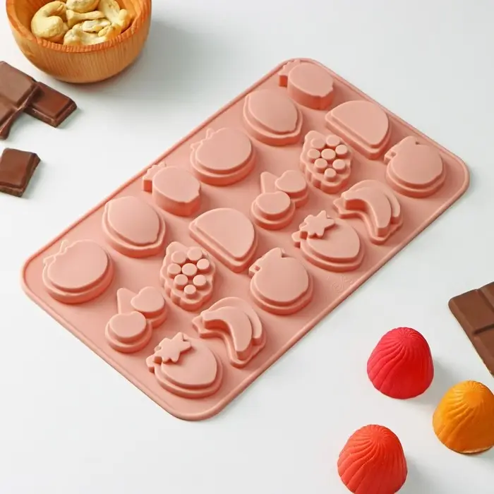 Форма для конфет и шоколада Доляна «Сочно», силикон, 21×12,5×1 см, 18 ячеек, цвет МИКС Форма для конфет и шоколада Доляна «Сочно», силикон, 21×12,5×1 см, 18 ячеек, цвет МИКС